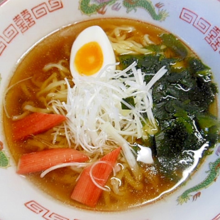 しらがねぎとワカメの醤油ラーメン